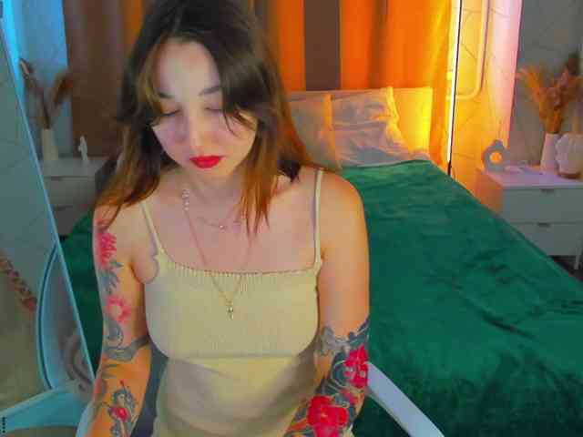Debra-Wade webcam