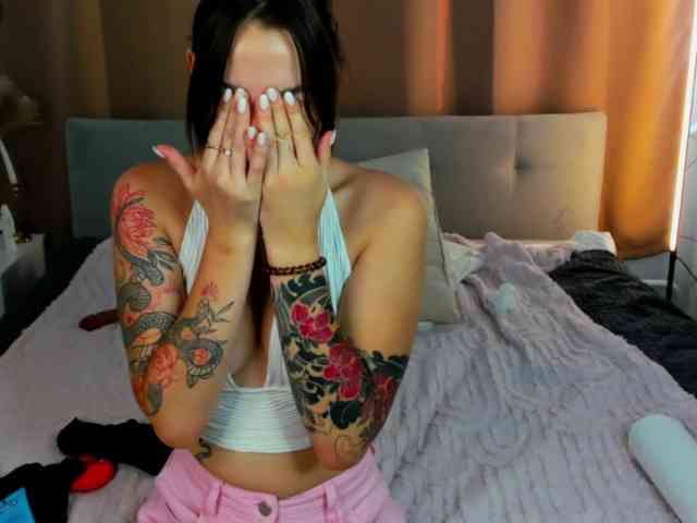 Debra-Wade webcam