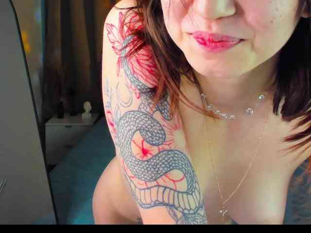Debra-Wade webcam