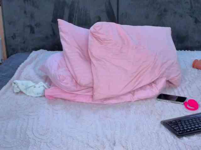 Debra-wade's cam show statistics and live stream