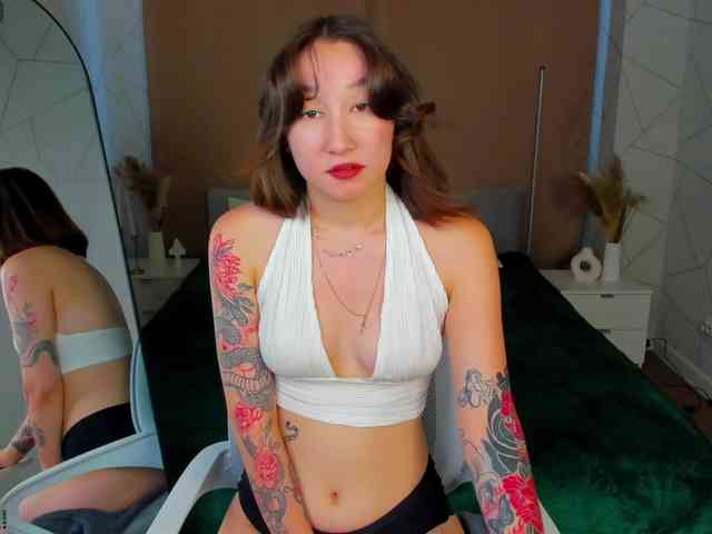 Debra-Wade webcam
