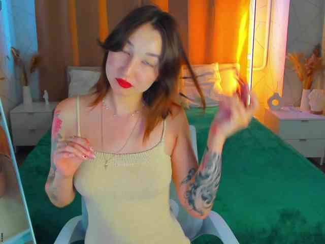 Debra-Wade webcam
