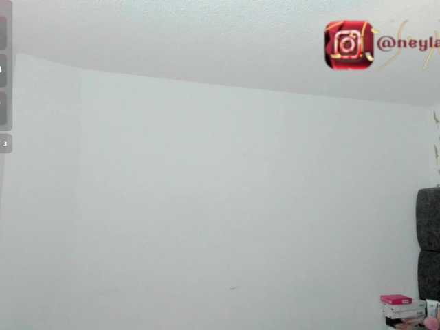 CristalVelle live cam on BongaCams