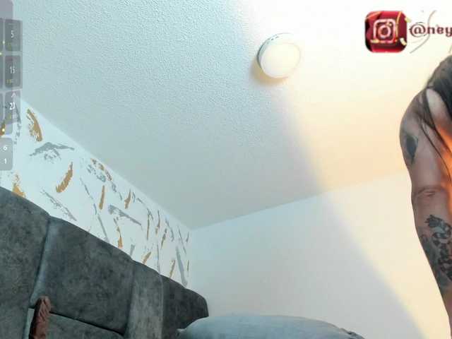 CristalVelle live webcam show