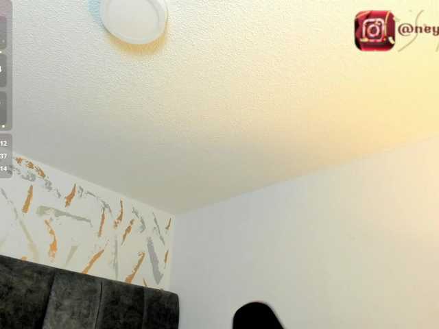 CristalVelle live webcam show