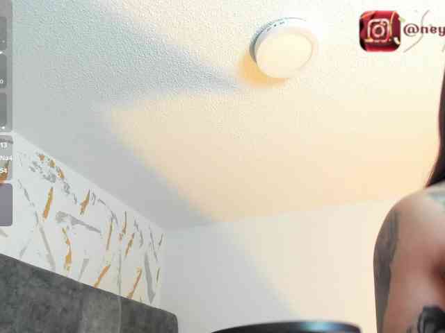 CristalVelle webcam