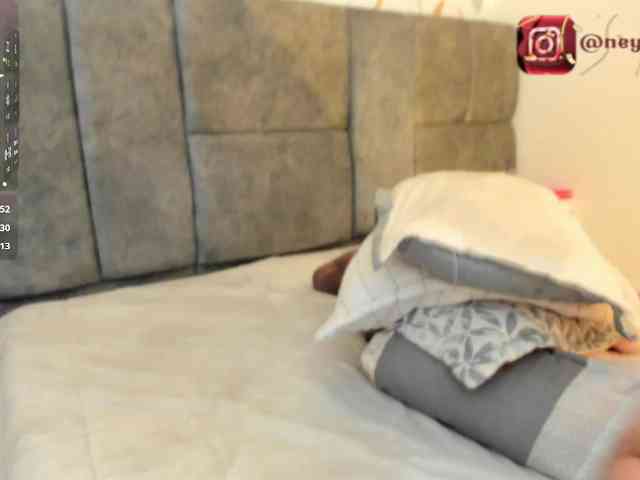 CristalVelle webcam