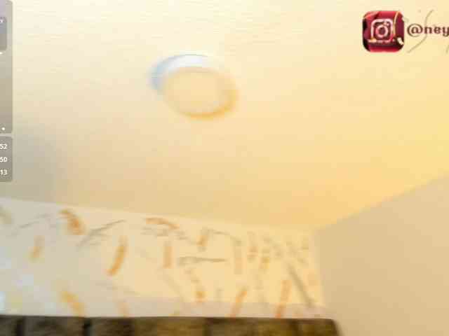 CristalVelle webcam