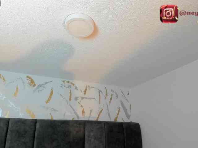 CristalVelle webcam