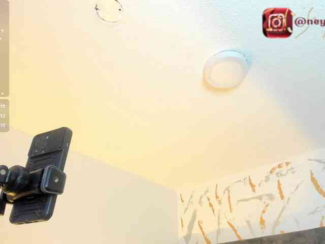 CristalVelle webcam