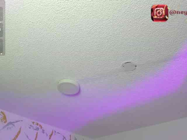 CristalVelle webcam