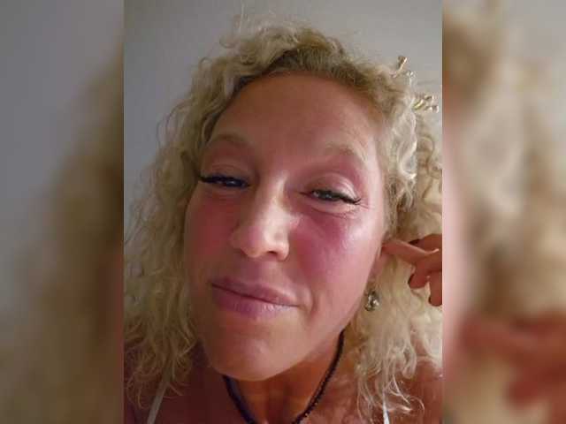 MoonKitten live cam on BongaCams