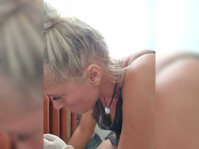 MoonKitten live webcam show