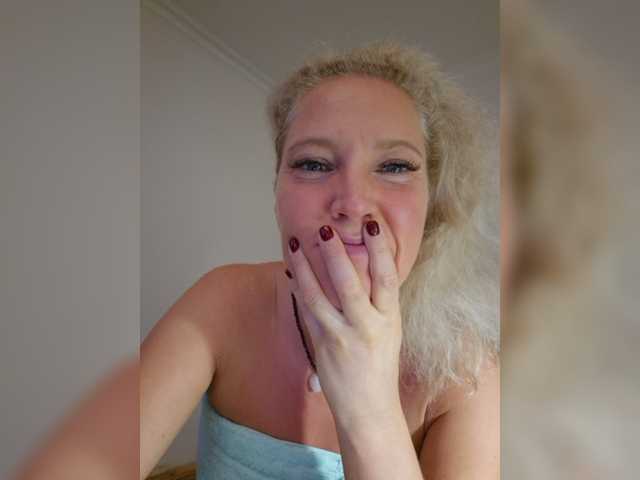 MoonKitten live webcam show