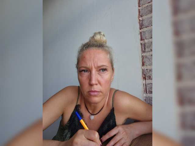 MoonKitten live cam on BongaCams