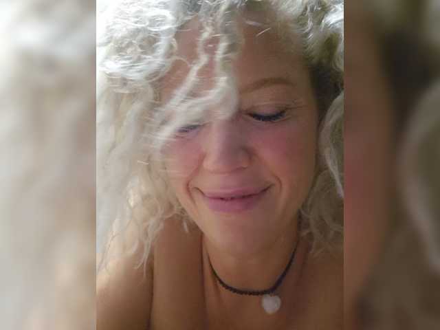 MoonKitten live cam on BongaCams