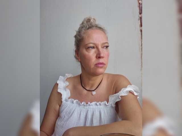 MoonKitten live cam on BongaCams