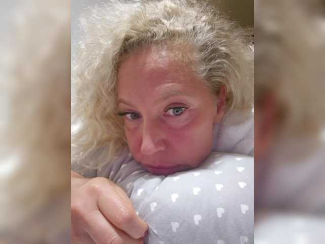 MoonKitten live cam on BongaCams