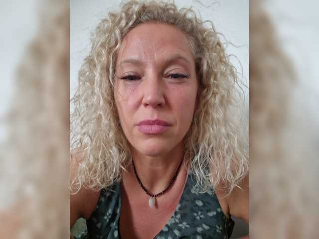 MoonKitten live cam on BongaCams