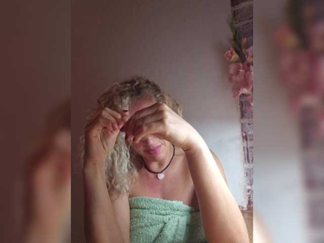 MoonKitten live cam on BongaCams