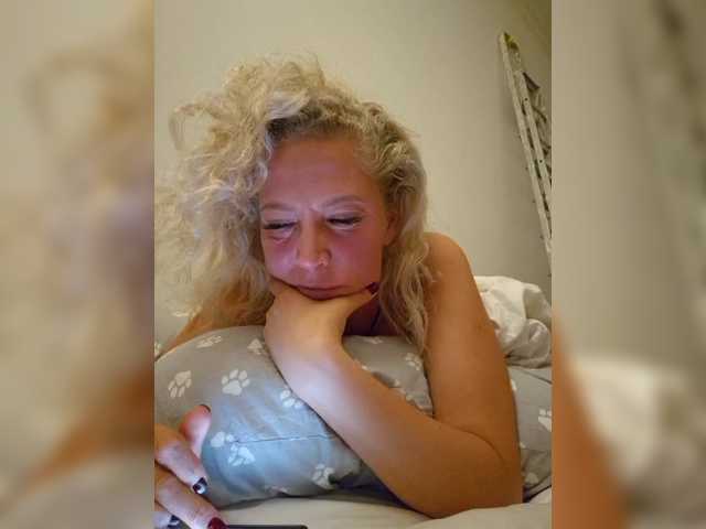 MoonKitten live webcam show