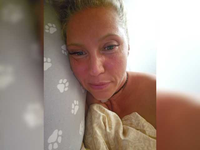 MoonKitten live cam on BongaCams