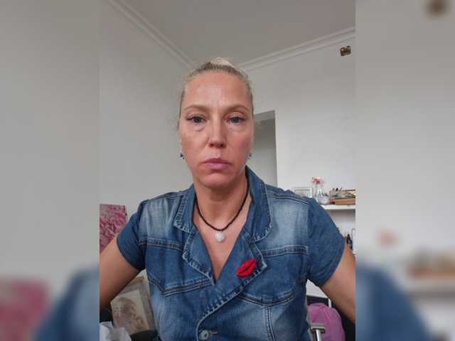 MoonKitten live cam on BongaCams