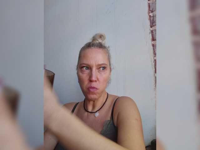 MoonKitten live cam on BongaCams