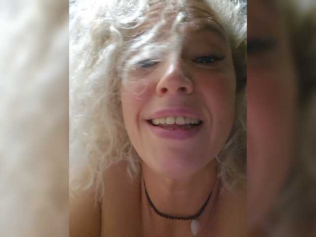MoonKitten live cam on BongaCams