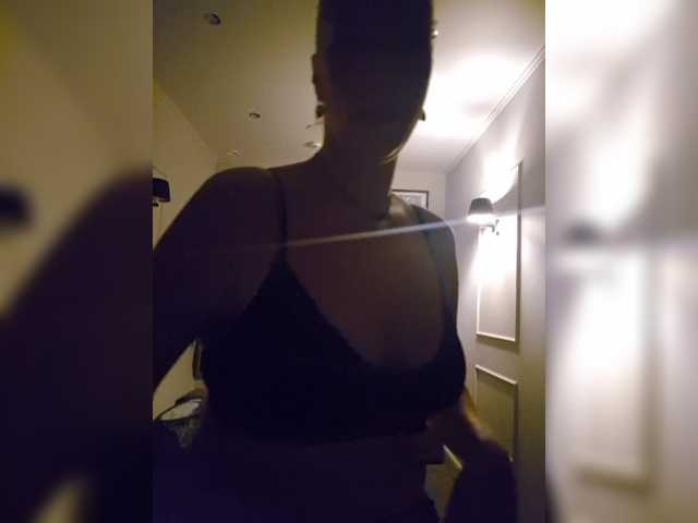 MoonKitten live cam on BongaCams