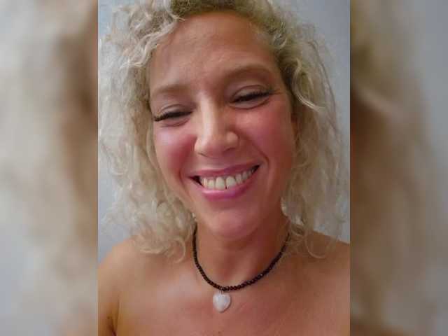 MoonKitten live cam on BongaCams