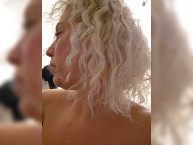 MoonKitten live cam on BongaCams