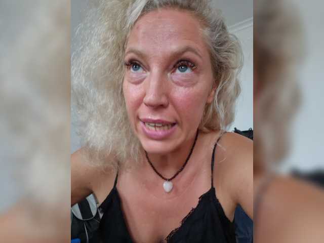 MoonKitten live cam on BongaCams