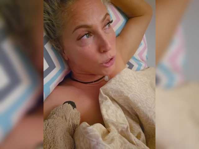 MoonKitten live cam on BongaCams