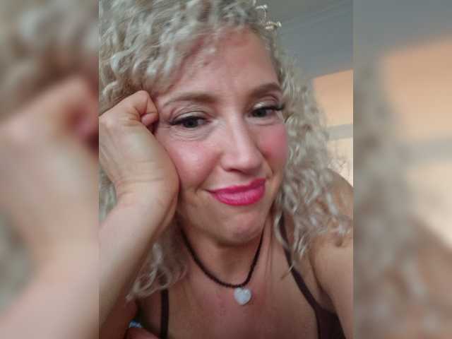 MoonKitten live cam on BongaCams