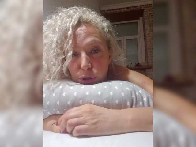 MoonKitten live cam on BongaCams