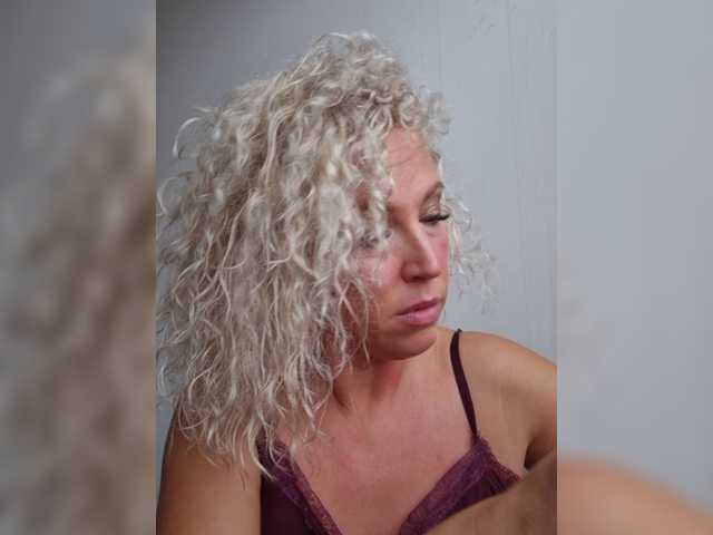 MoonKitten live cam on BongaCams
