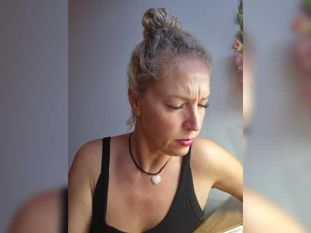 MoonKitten live cam on BongaCams