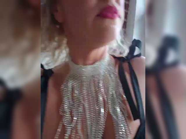 MoonKitten live webcam show