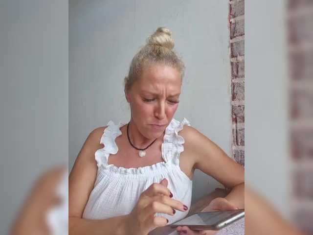 MoonKitten live cam on BongaCams
