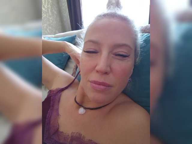 MoonKitten live cam on BongaCams