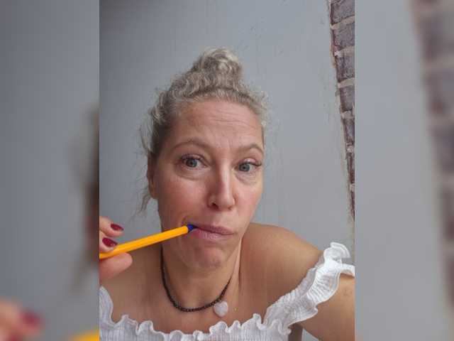 MoonKitten live cam on BongaCams