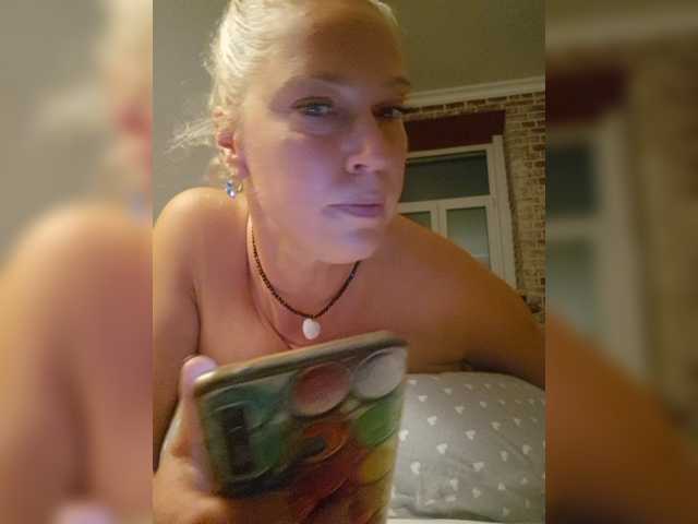 MoonKitten live cam on BongaCams