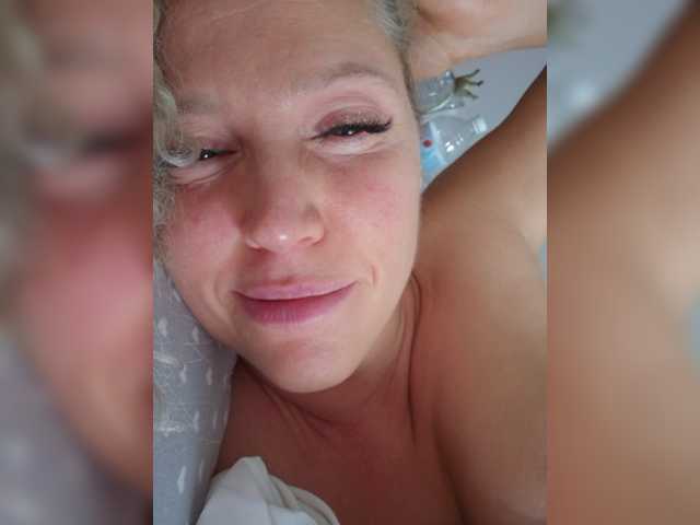 MoonKitten live cam on BongaCams