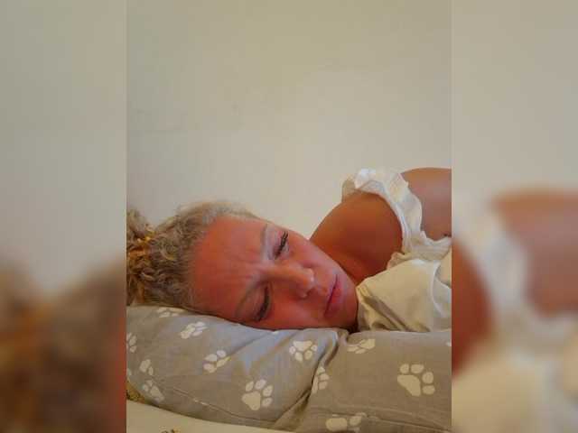 MoonKitten live cam on BongaCams