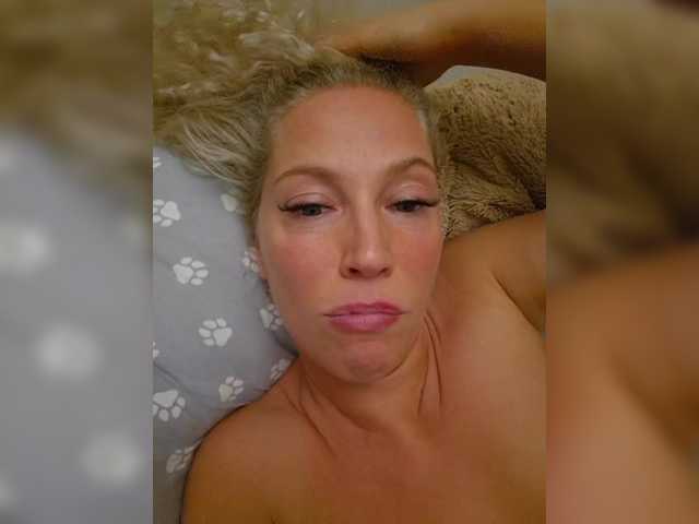 MoonKitten live webcam show