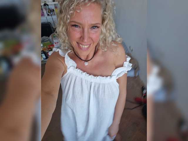 Markiza_Angelov live webcam show