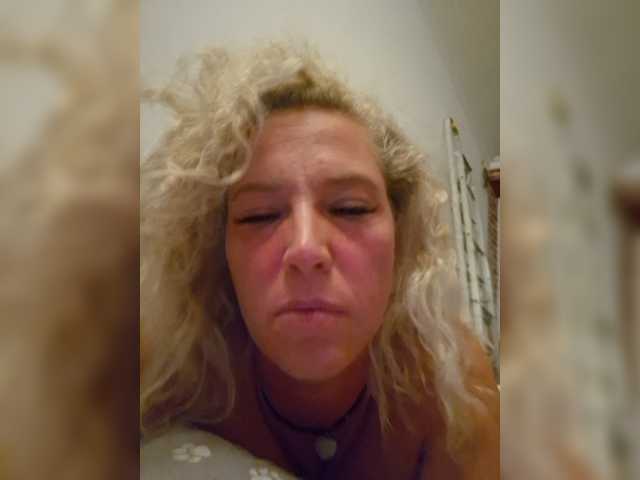 MoonKitten live webcam show