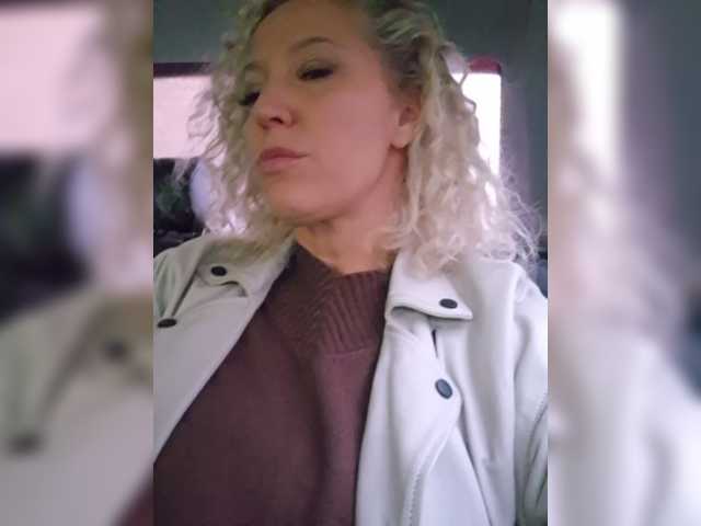 MoonKitten live cam on BongaCams