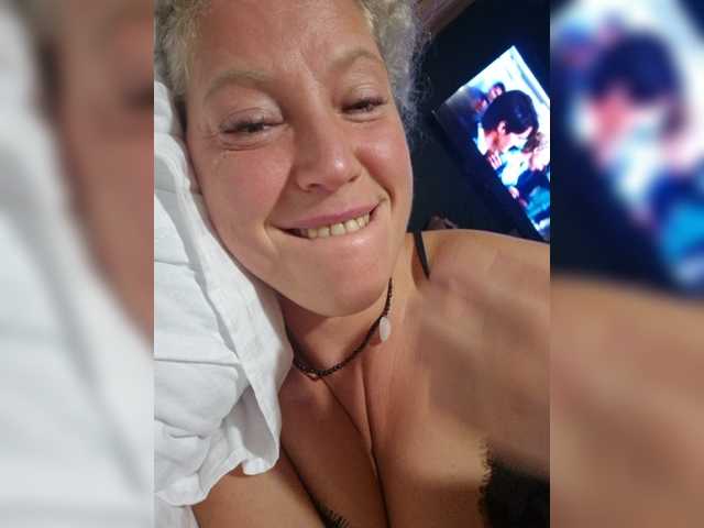 MoonKitten live cam on BongaCams